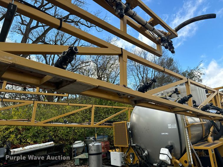 image for item DX1546 AGCO Teragator sprayer bed