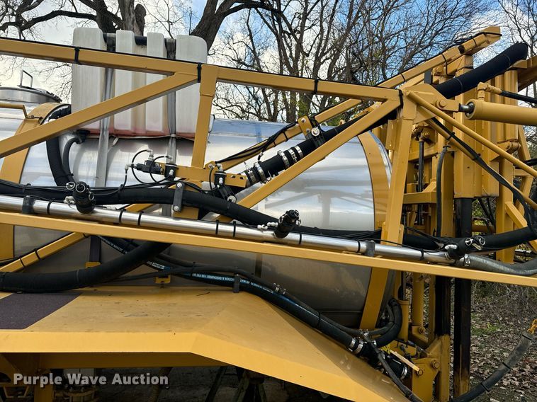 image for item DX1546 AGCO Teragator sprayer bed