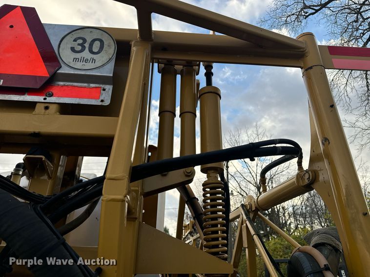 image for item DX1546 AGCO Teragator sprayer bed