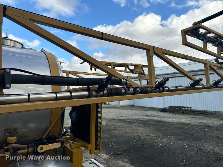 image for item DX1546 AGCO Teragator sprayer bed