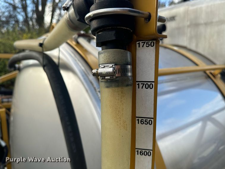 image for item DX1546 AGCO Teragator sprayer bed