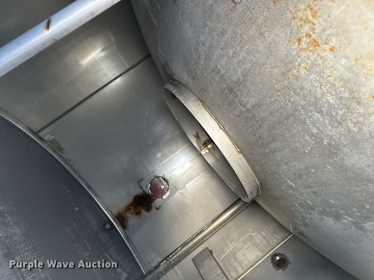 image for item DX1546 AGCO Teragator sprayer bed