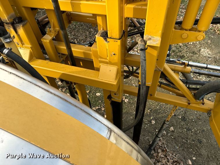 image for item DX1546 AGCO Teragator sprayer bed