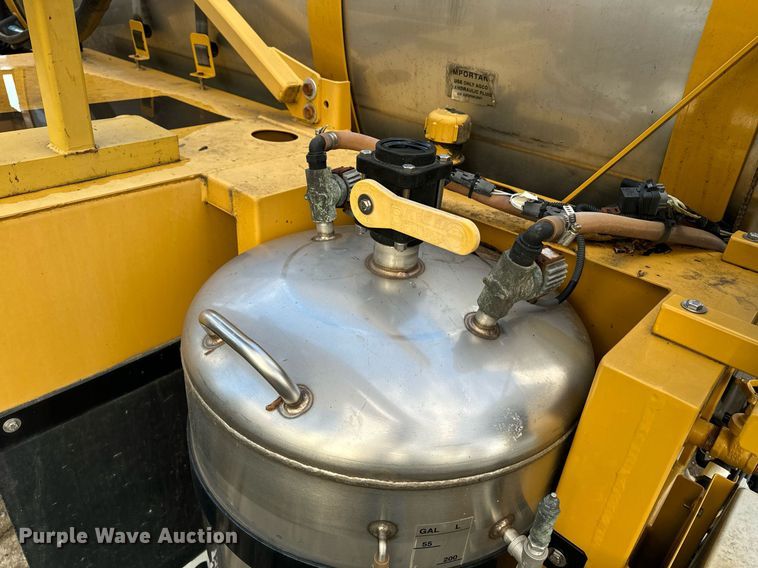 image for item DX1546 AGCO Teragator sprayer bed