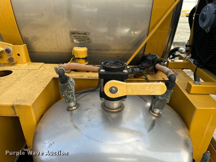 image for item DX1546 AGCO Teragator sprayer bed