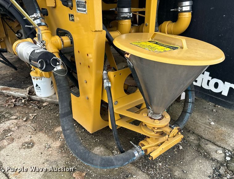 image for item DX1546 AGCO Teragator sprayer bed