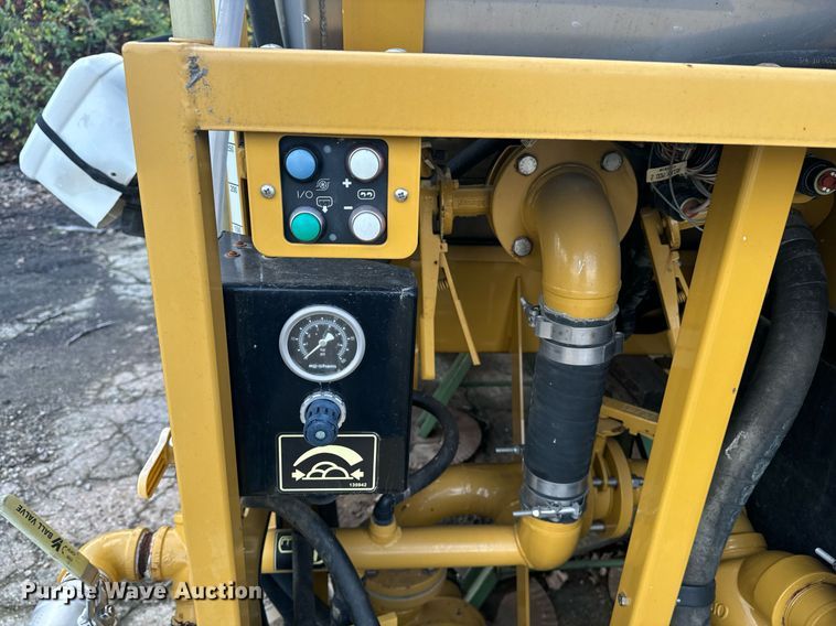 image for item DX1546 AGCO Teragator sprayer bed