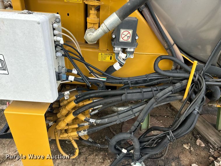 image for item DX1546 AGCO Teragator sprayer bed