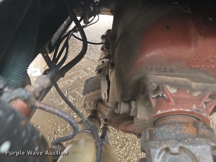 image for item DX1568 1998 International 4900 fertilizer delivery truck