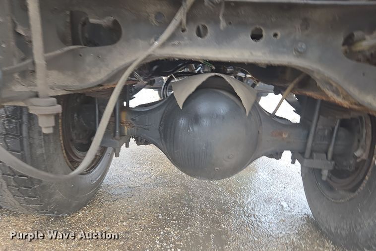 image for item DX1568 1998 International 4900 fertilizer delivery truck