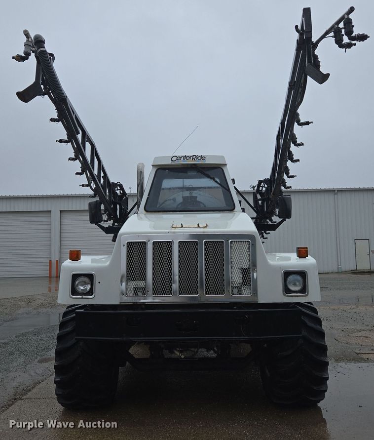 image for item DX1570 1995 International 2554 applicator truck