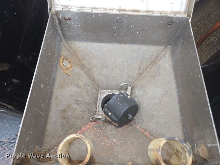 image for item DX1570 1995 International 2554 applicator truck