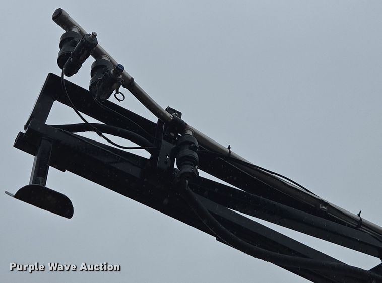 image for item DX1570 1995 International 2554 applicator truck