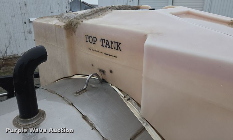 image for item DX1570 1995 International 2554 applicator truck