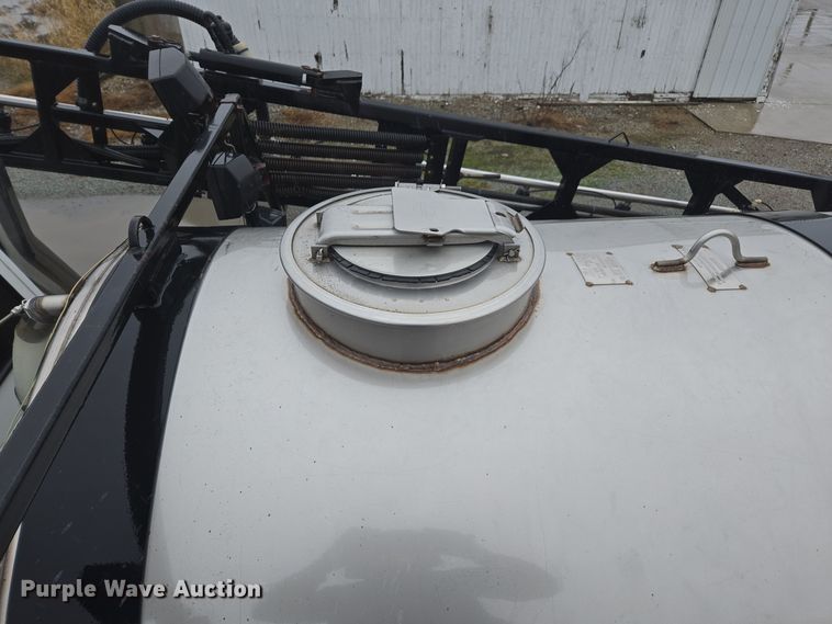 image for item DX1570 1995 International 2554 applicator truck