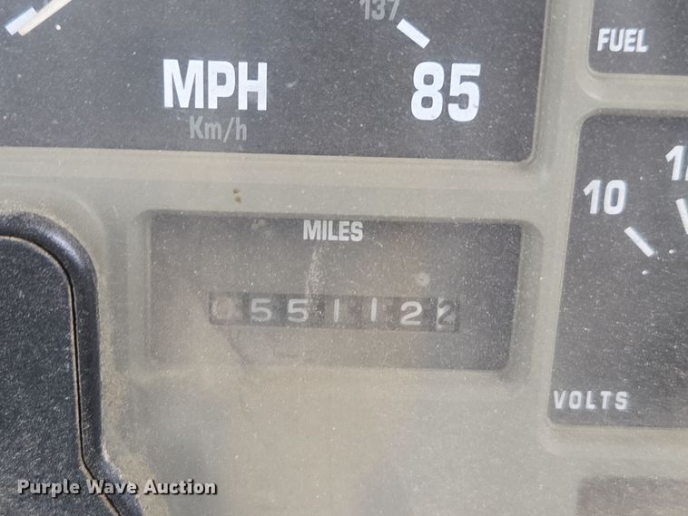 image for item DX1570 1995 International 2554 applicator truck