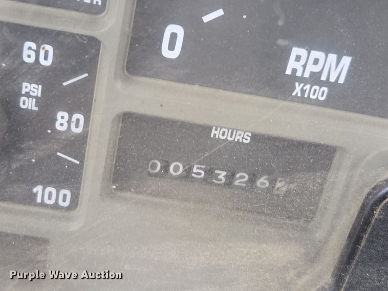 image for item DX1570 1995 International 2554 applicator truck