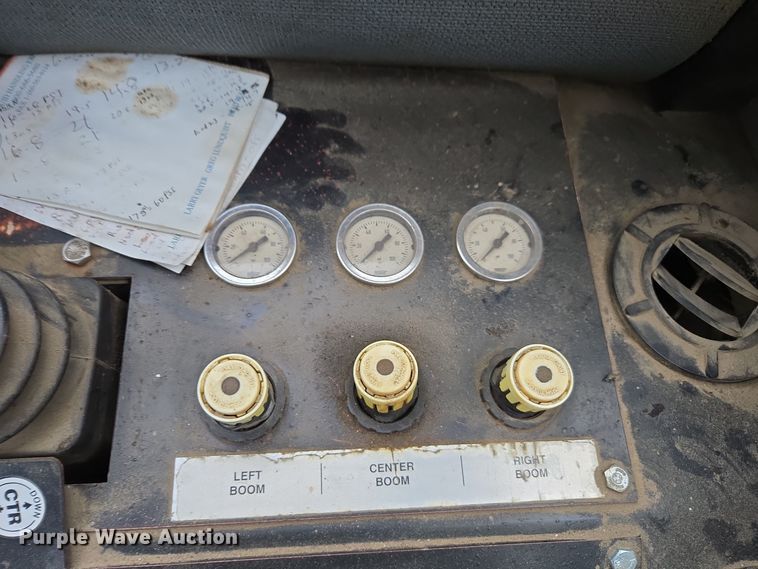 image for item DX1570 1995 International 2554 applicator truck