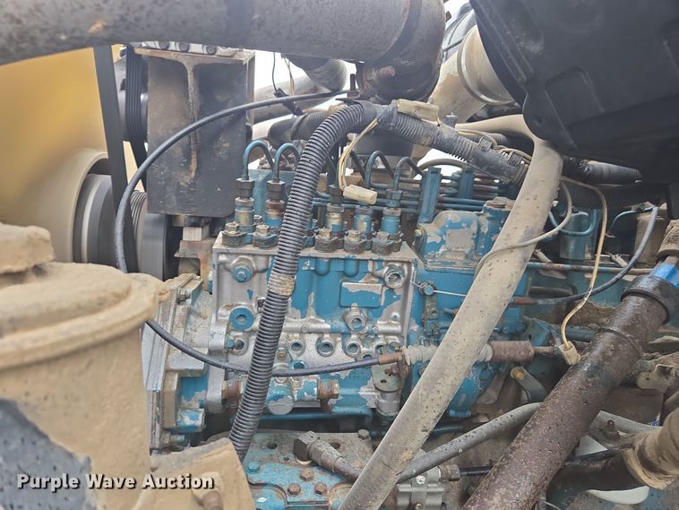 image for item DX1570 1995 International 2554 applicator truck