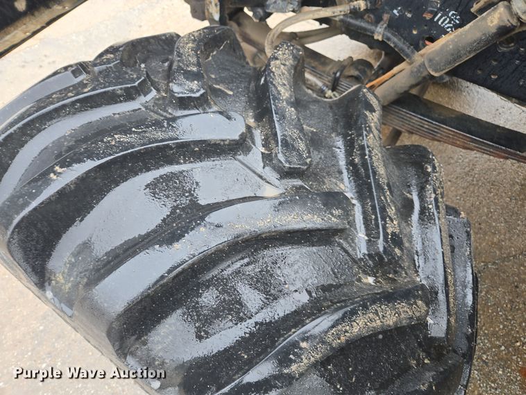 image for item DX1570 1995 International 2554 applicator truck