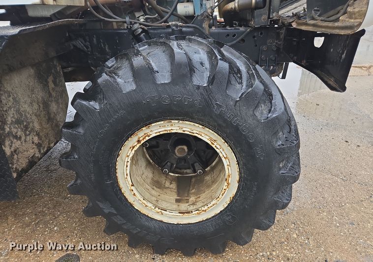 image for item DX1570 1995 International 2554 applicator truck