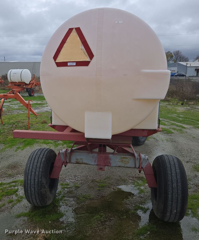 image for item DX1579 Tank trailer