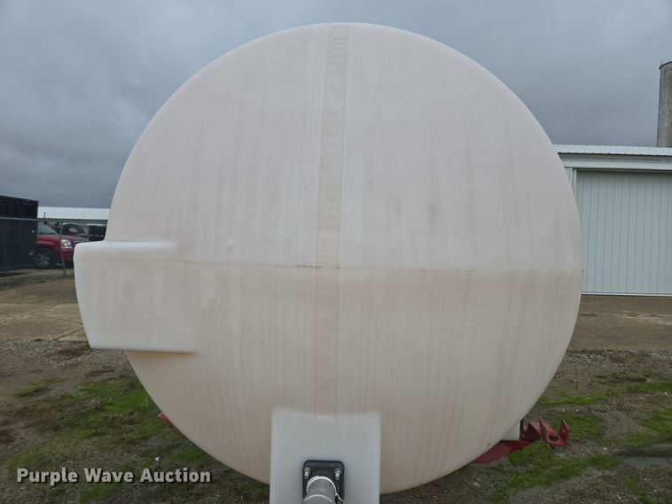 image for item DX1579 Tank trailer