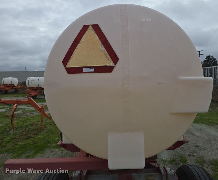 image for item DX1579 Tank trailer