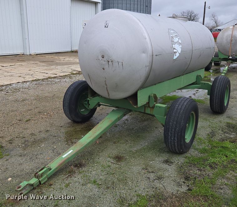 image for item DX1581 Tank trailer