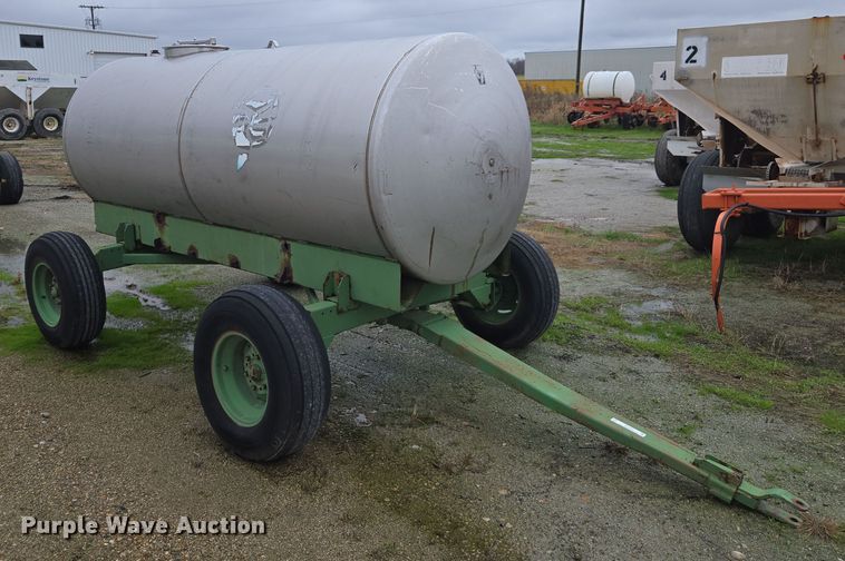 image for item DX1581 Tank trailer