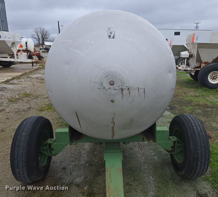 image for item DX1581 Tank trailer