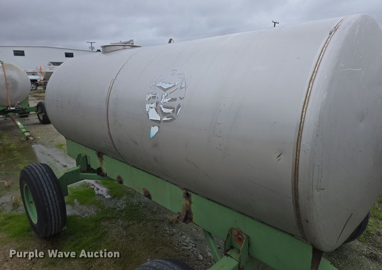 image for item DX1581 Tank trailer