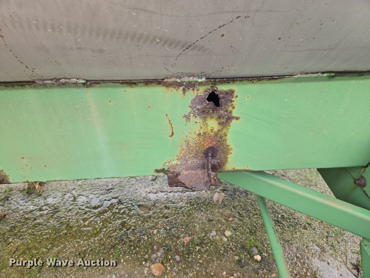 image for item DX1581 Tank trailer