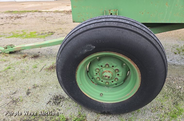 image for item DX1581 Tank trailer