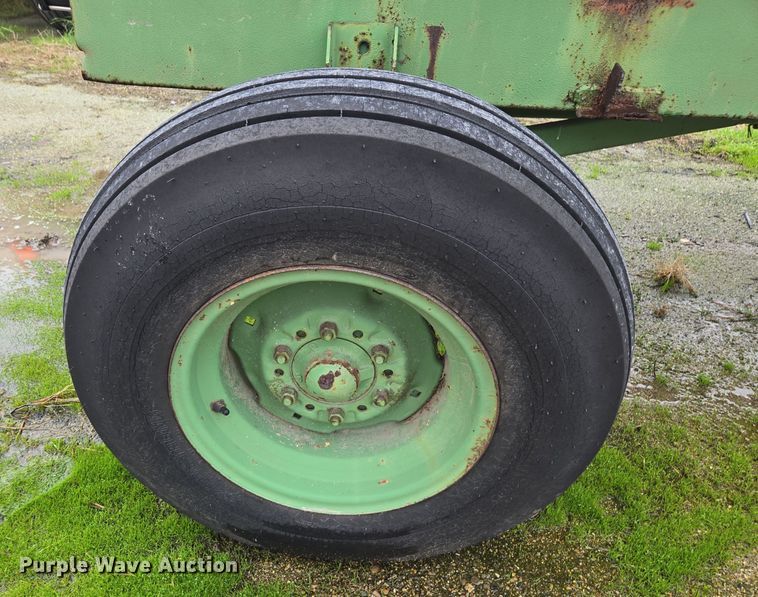 image for item DX1581 Tank trailer