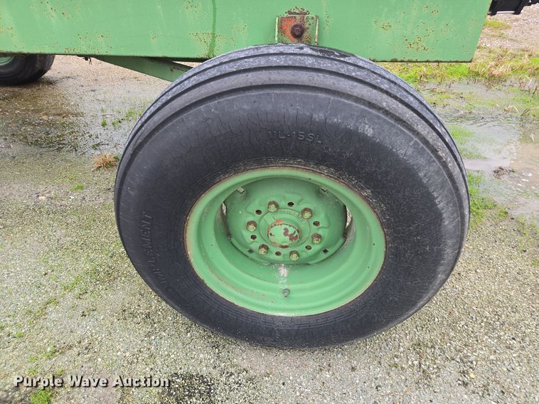 image for item DX1581 Tank trailer