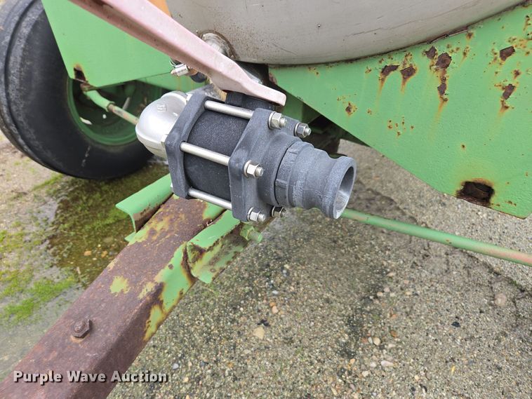 image for item DX1582 Tank trailer