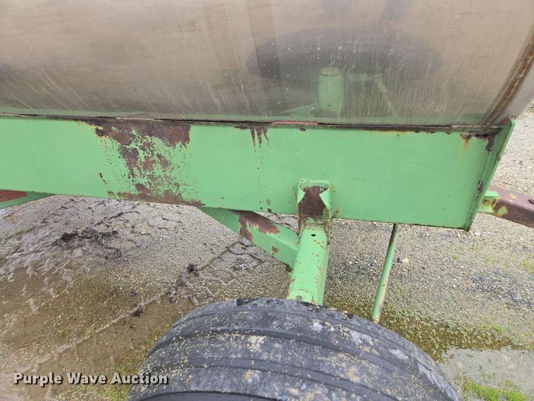 image for item DX1582 Tank trailer