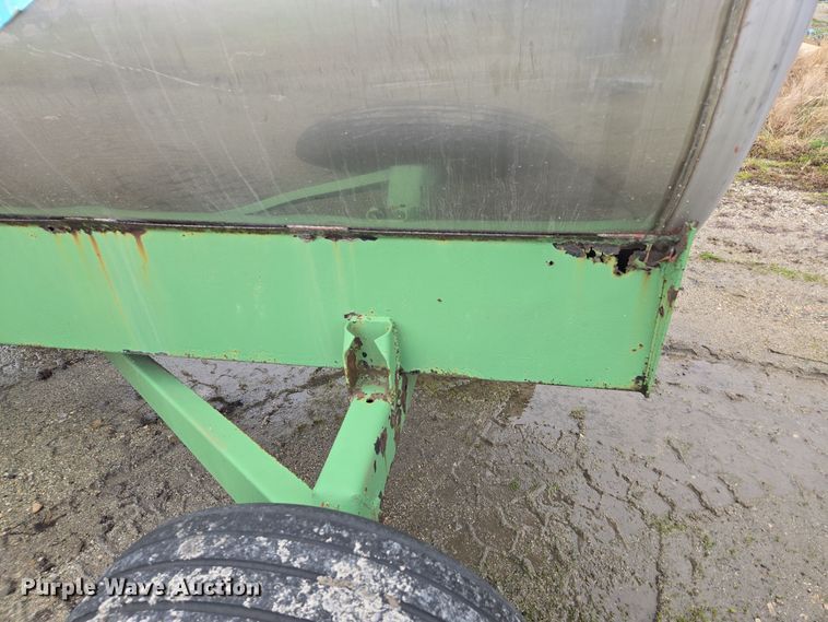 image for item DX1582 Tank trailer