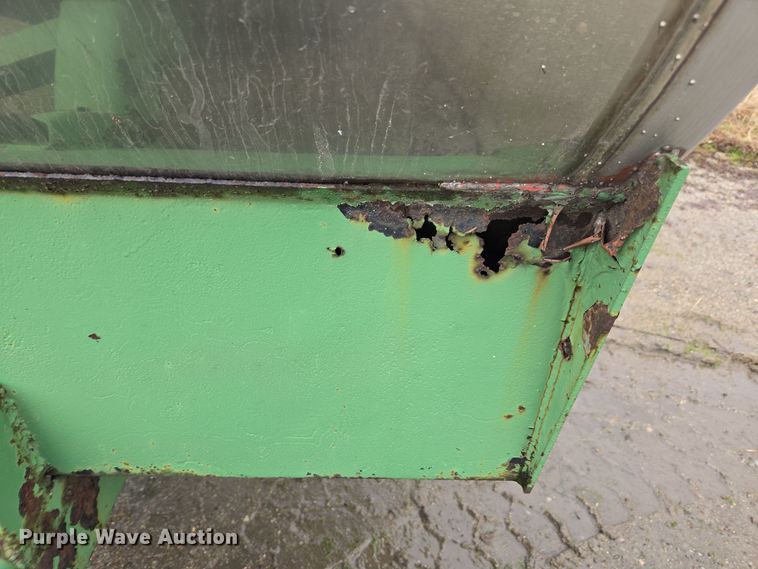 image for item DX1582 Tank trailer