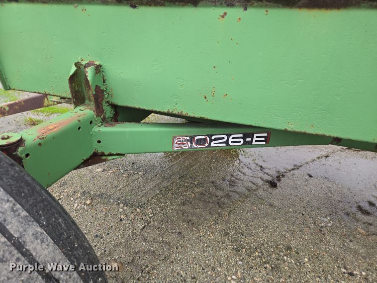 image for item DX1582 Tank trailer