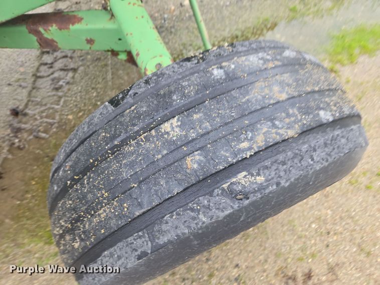 image for item DX1582 Tank trailer