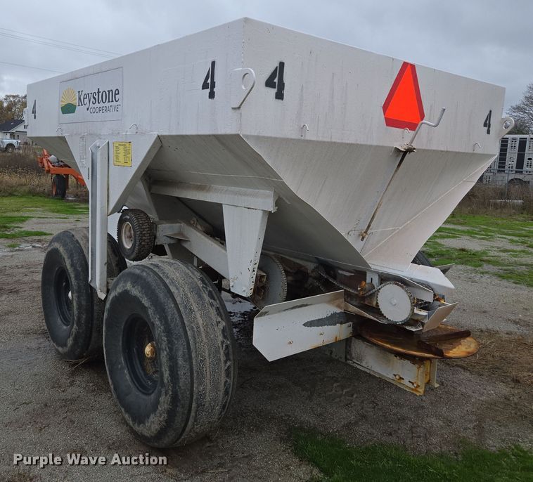 image for item DX1585 Western SMC2064S  spreader