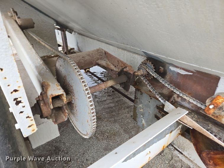 image for item DX1585 Western SMC2064S  spreader