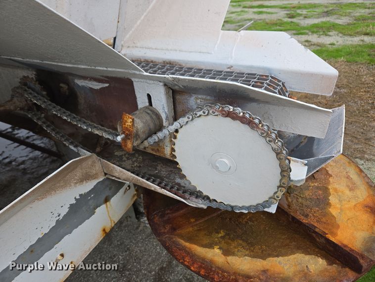 image for item DX1585 Western SMC2064S  spreader