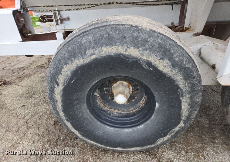 image for item DX1585 Western SMC2064S  spreader