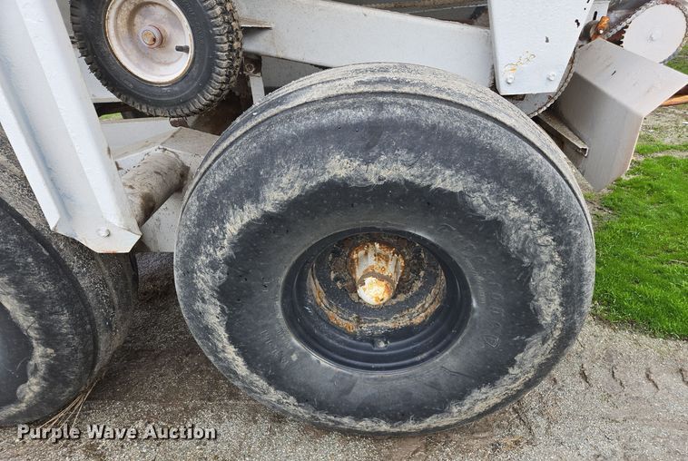 image for item DX1585 Western SMC2064S  spreader