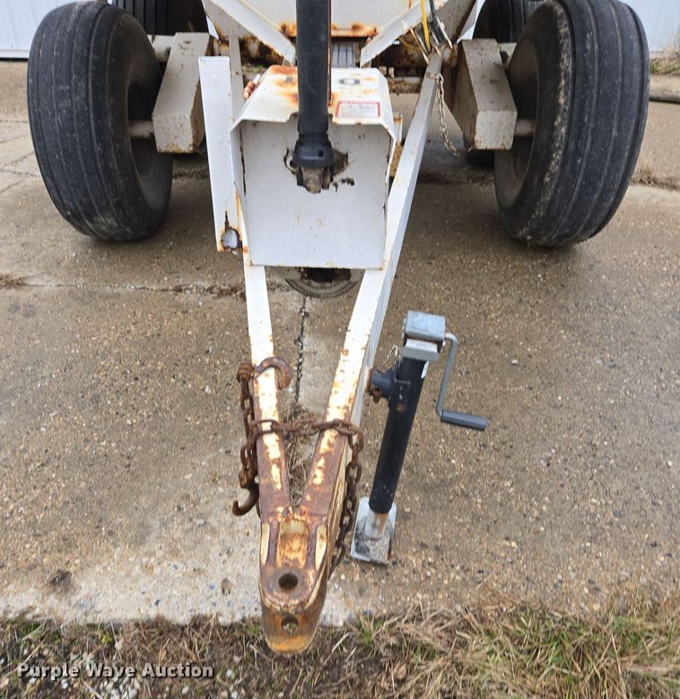 image for item DX1587 Western SMC2064S spreader