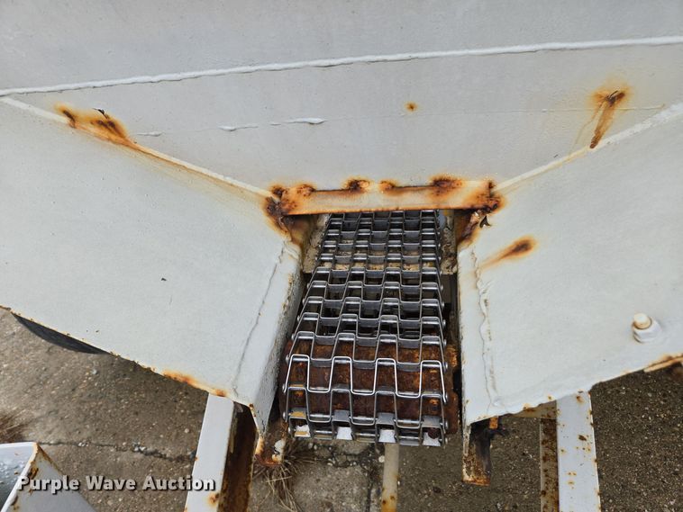 image for item DX1587 Western SMC2064S spreader