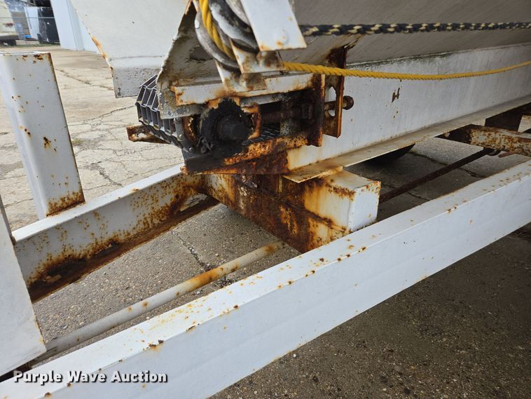 image for item DX1587 Western SMC2064S spreader